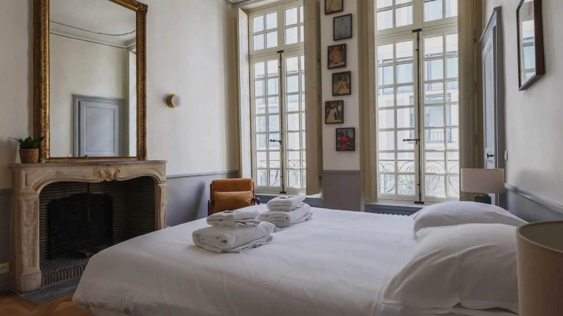 Exceptional - 2br-4p- Notre-dame Cathedral Apartment