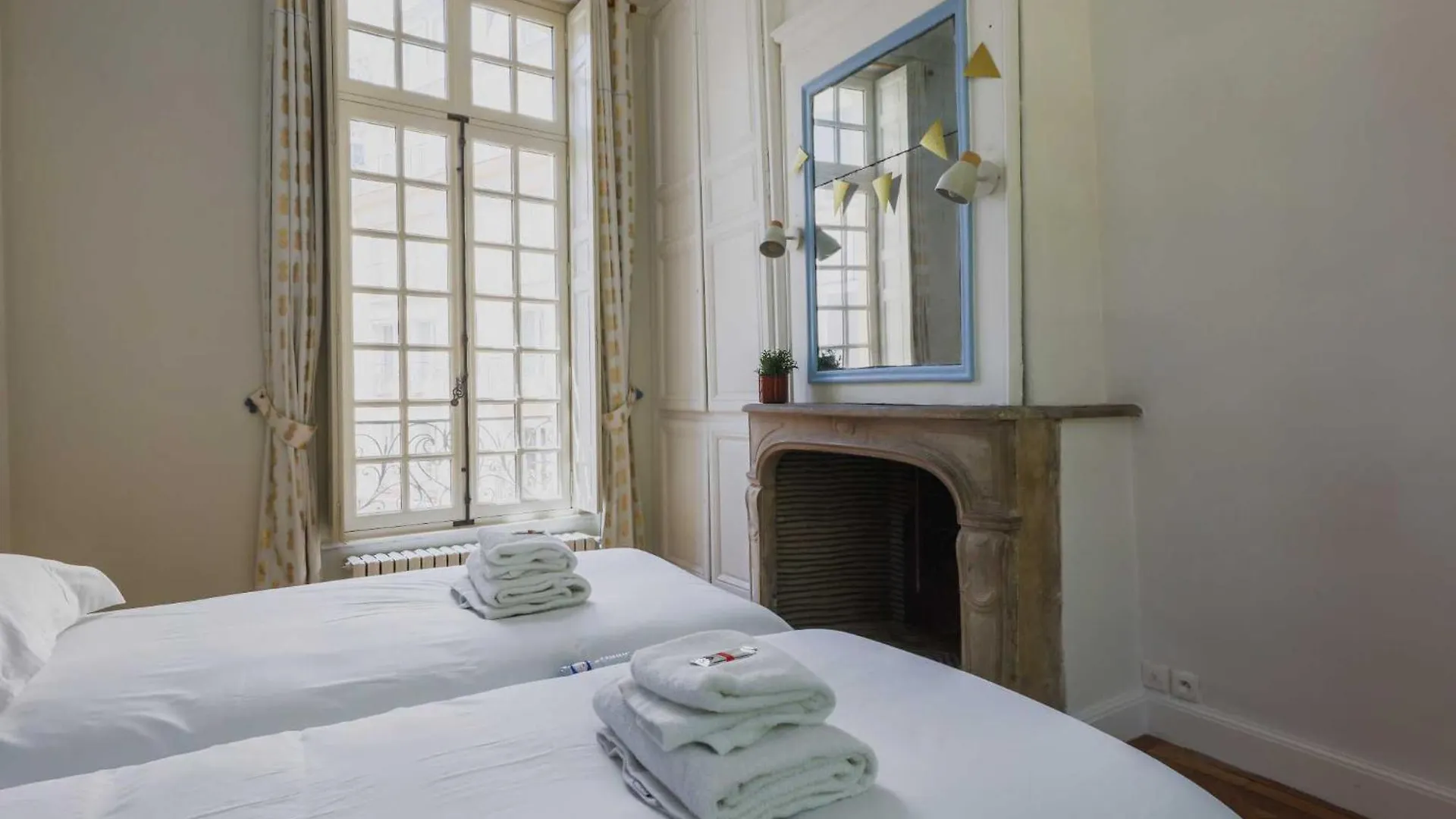 Exceptional - 2br-4p- Notre-dame Cathedral * Paris